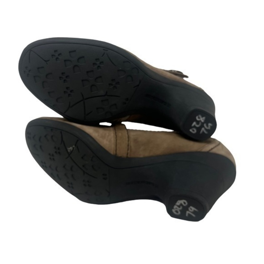 Naturalizer Clogs - Picture 9 of 11